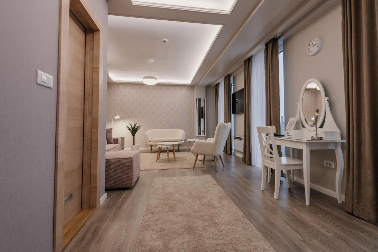 Hotel Beli Dvor Čačak Екстериор снимка