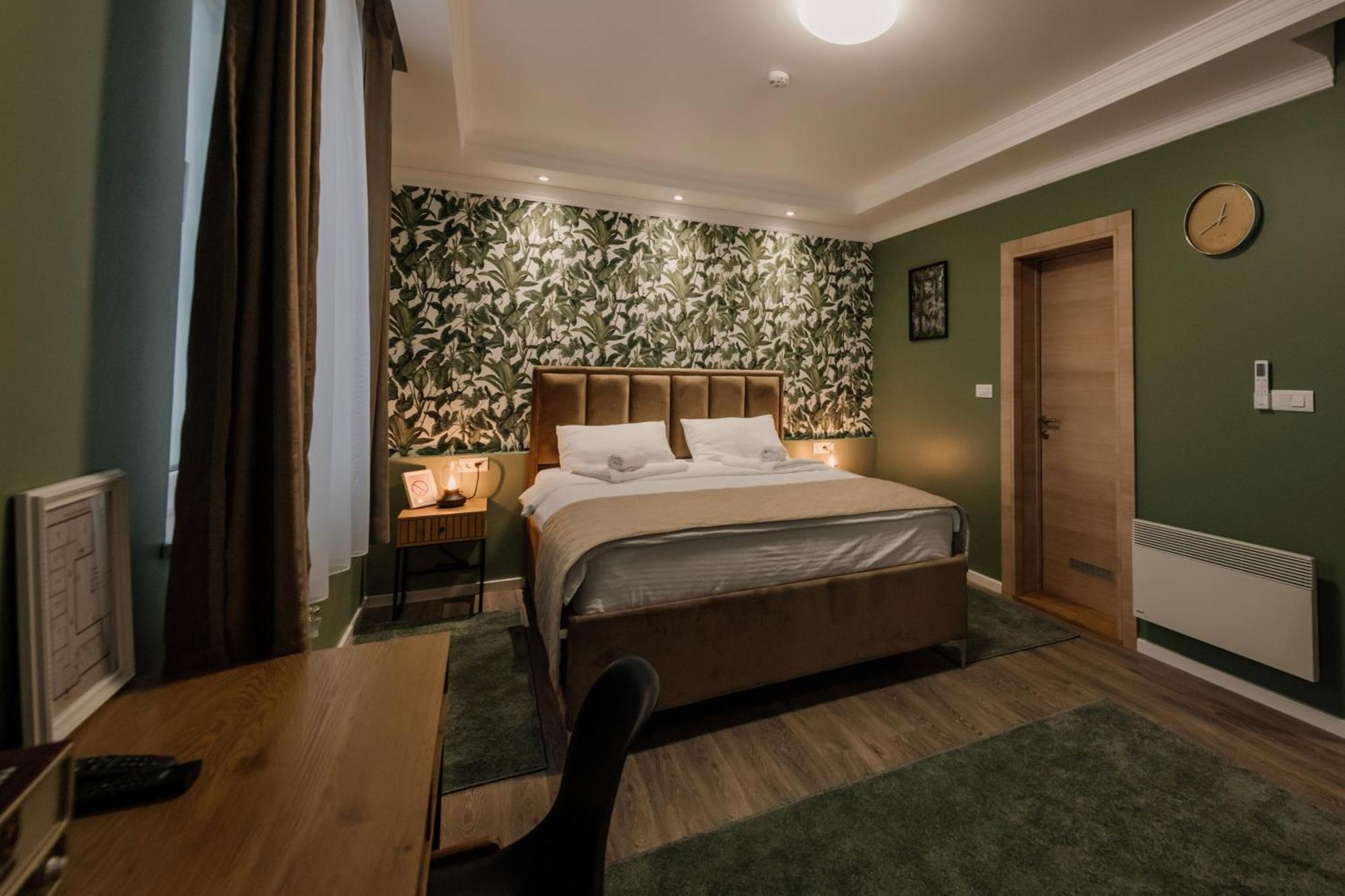Hotel Beli Dvor Čačak Екстериор снимка