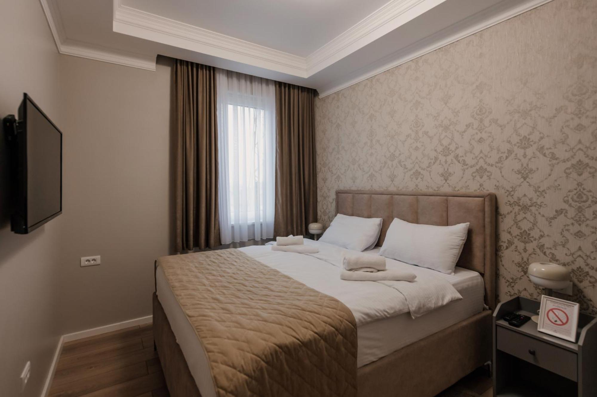 Hotel Beli Dvor Čačak Екстериор снимка