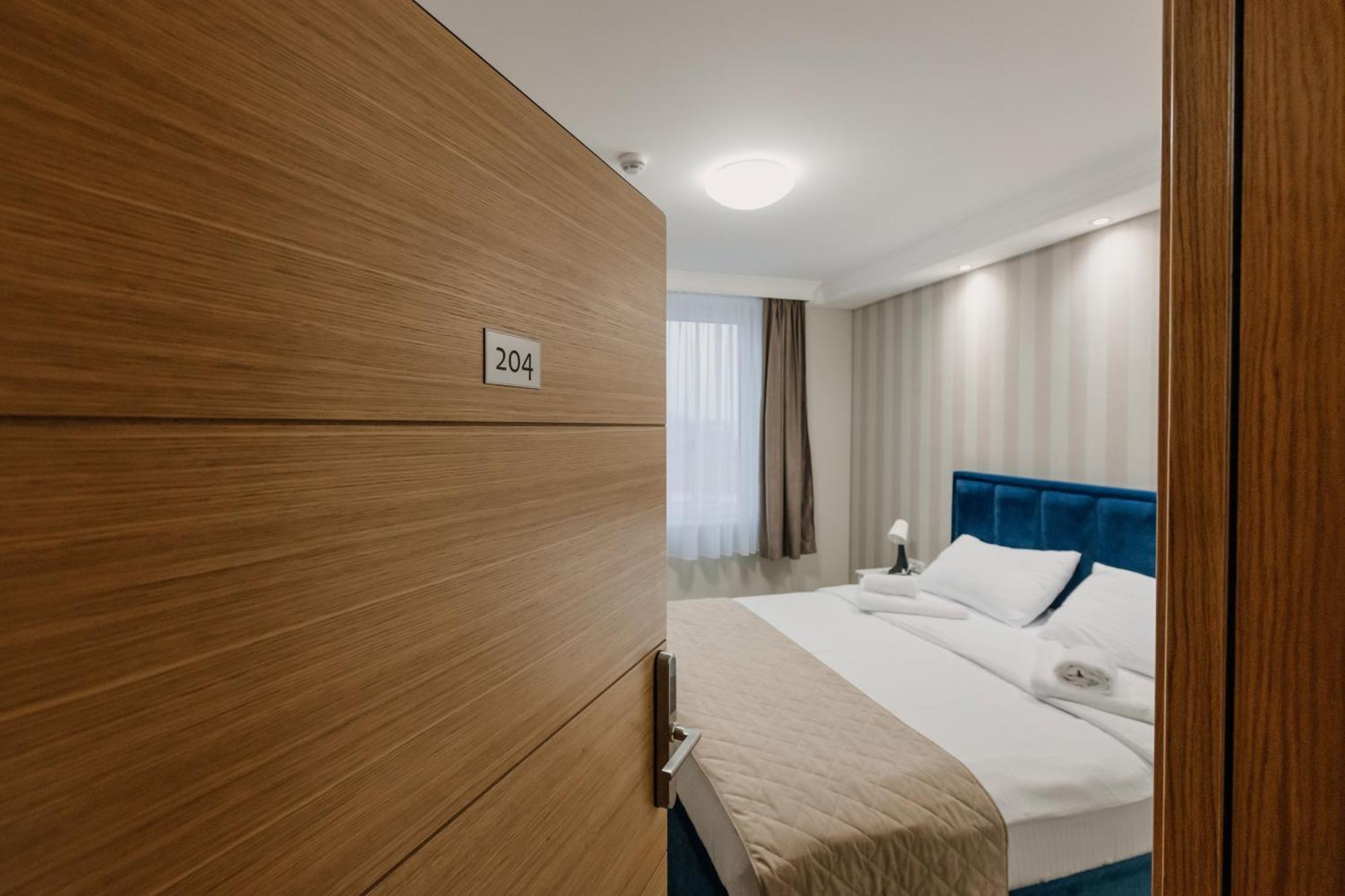 Hotel Beli Dvor Čačak Екстериор снимка