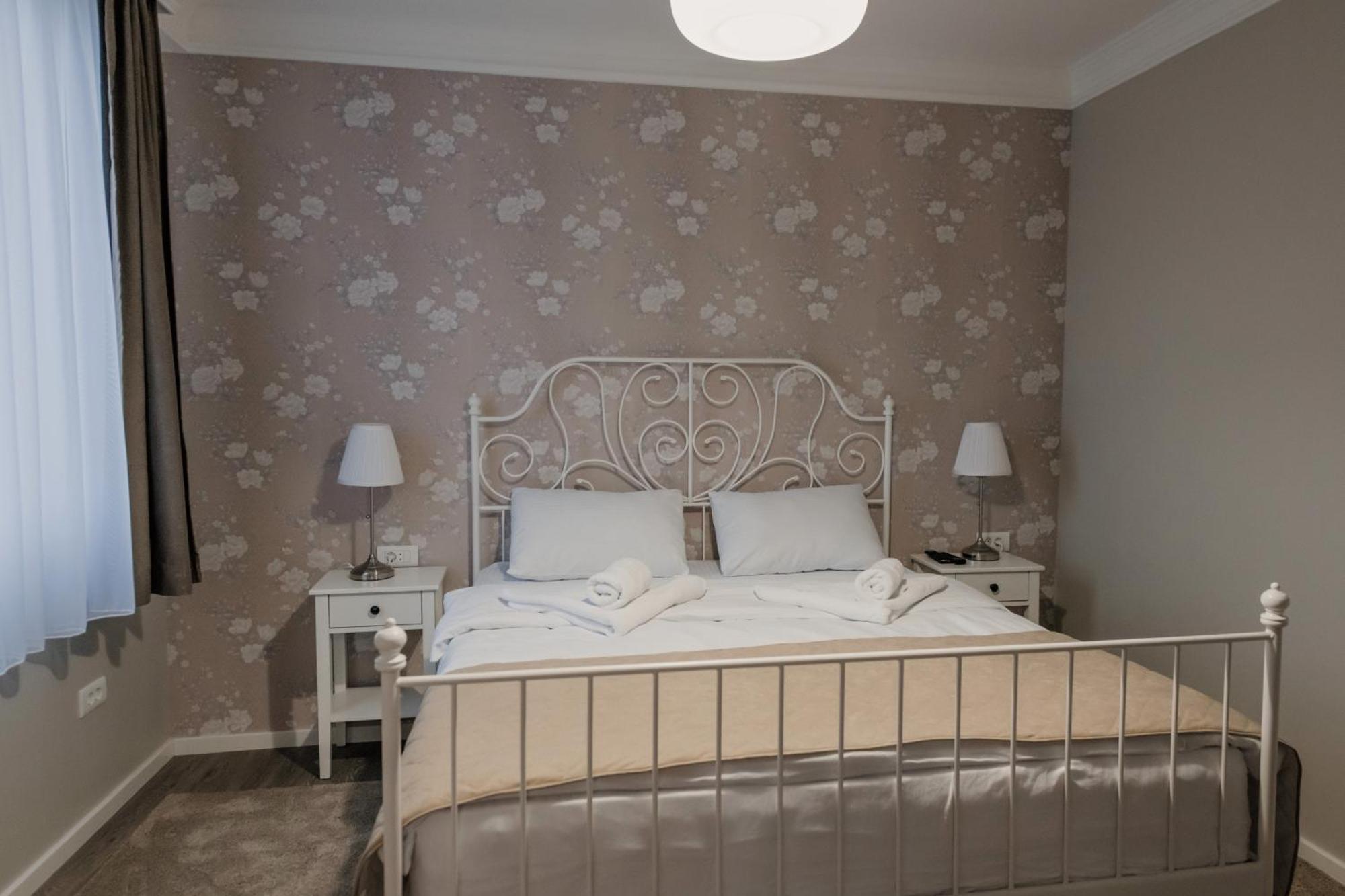 Hotel Beli Dvor Čačak Екстериор снимка