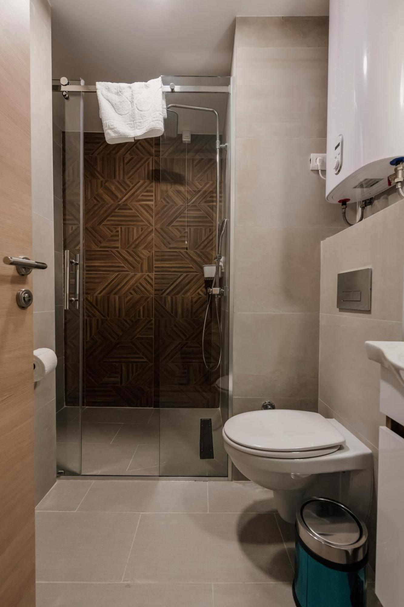 Hotel Beli Dvor Čačak Екстериор снимка
